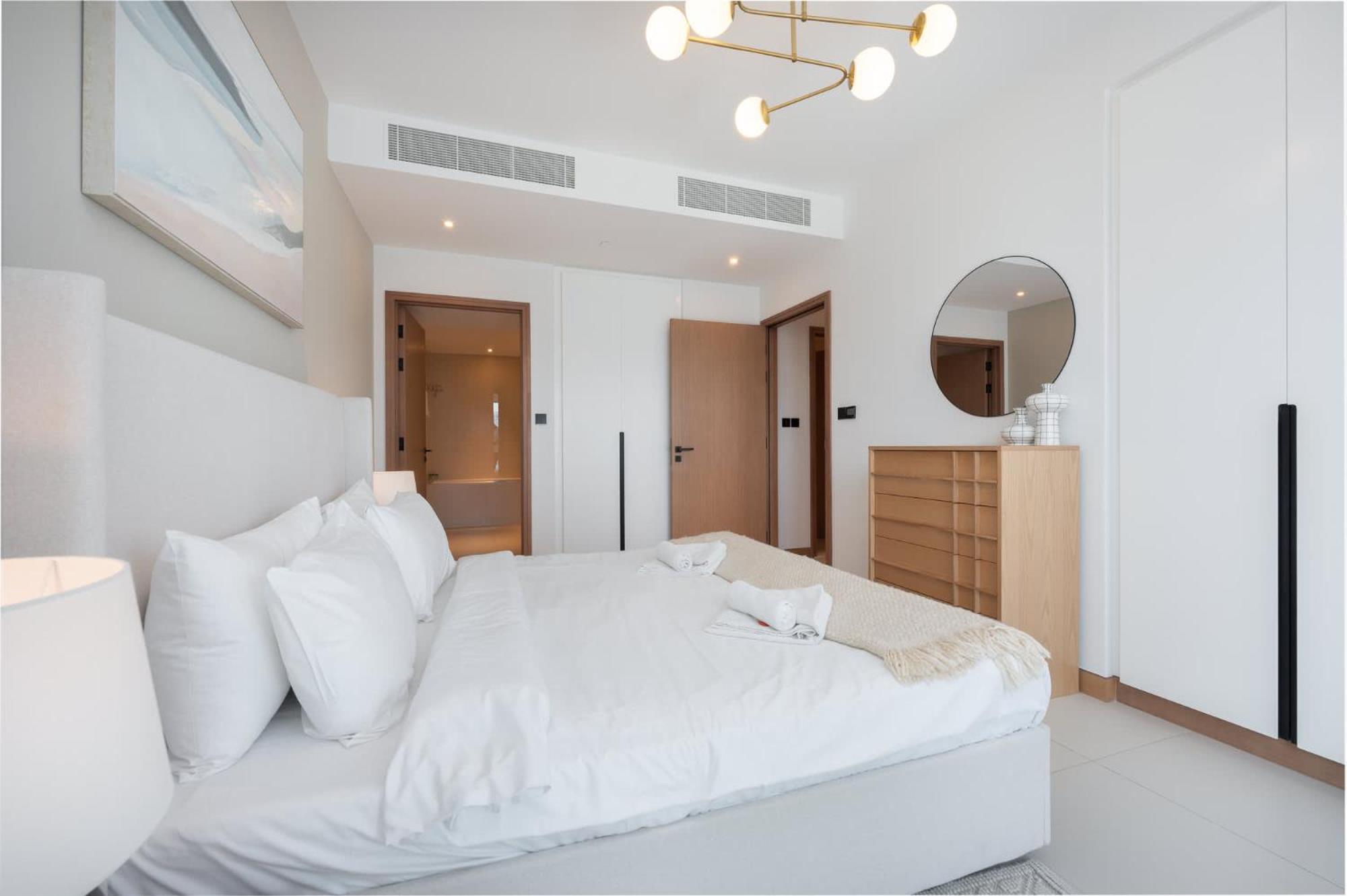 Spacious Cozy 2-bedroom In Marina Dubai