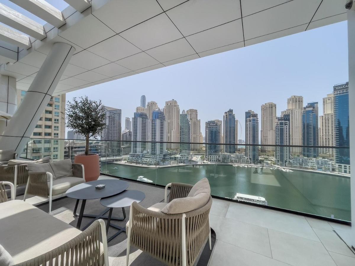 Spacious Cozy 2-bedroom In Marina *