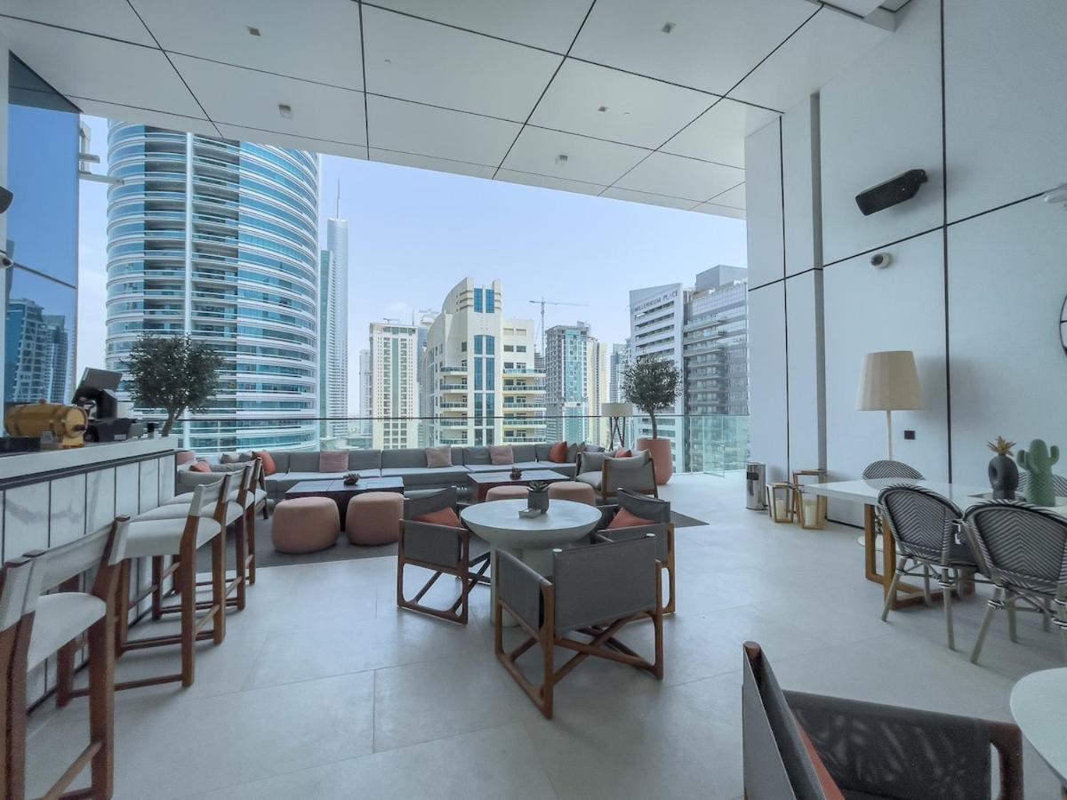 Apartment Spacious Cozy 2-bedroom In Marina Dubai